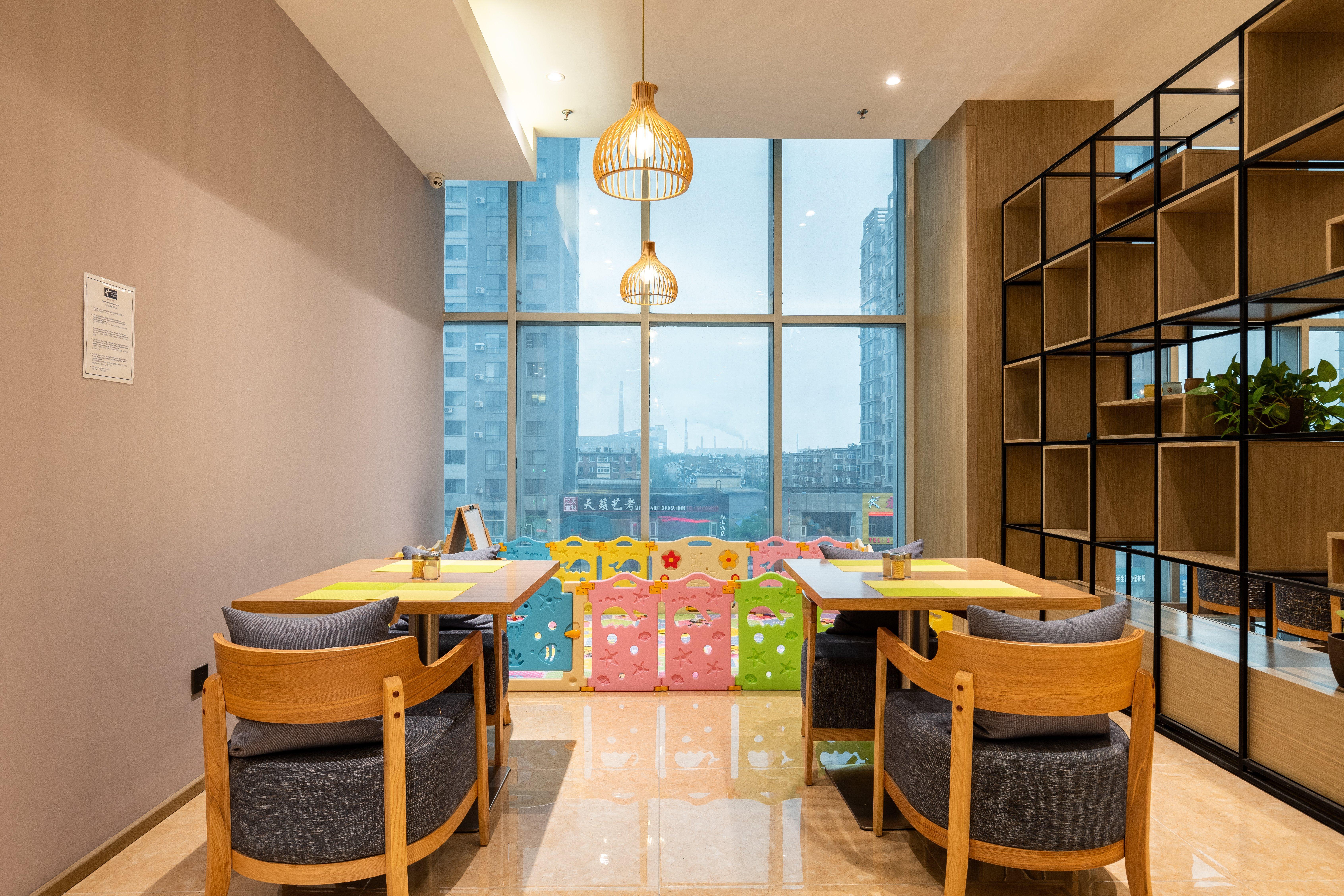 Holiday Inn Express Anshan Downtown By Ihg Exterior photo