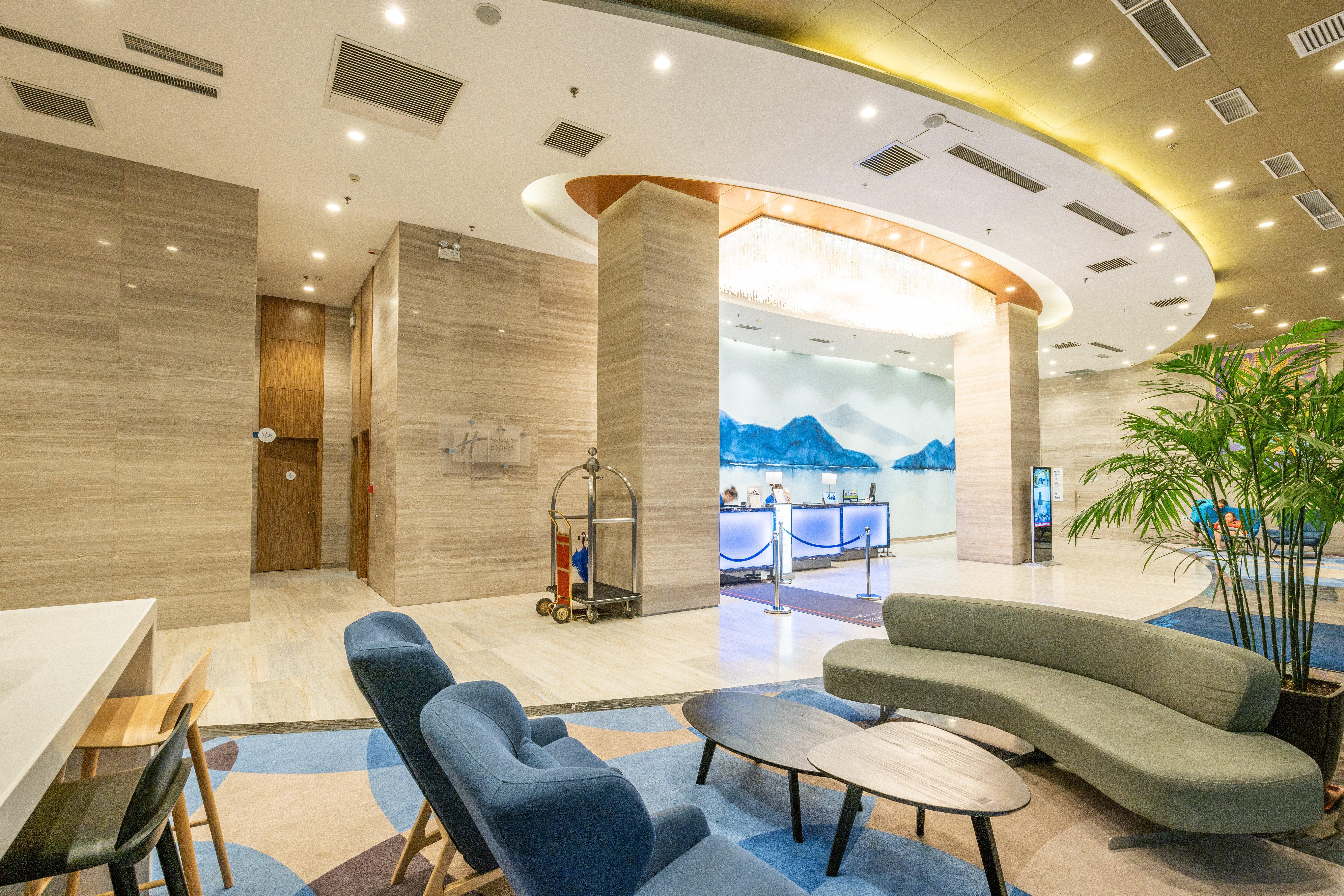 Holiday Inn Express Anshan Downtown By Ihg Exterior photo
