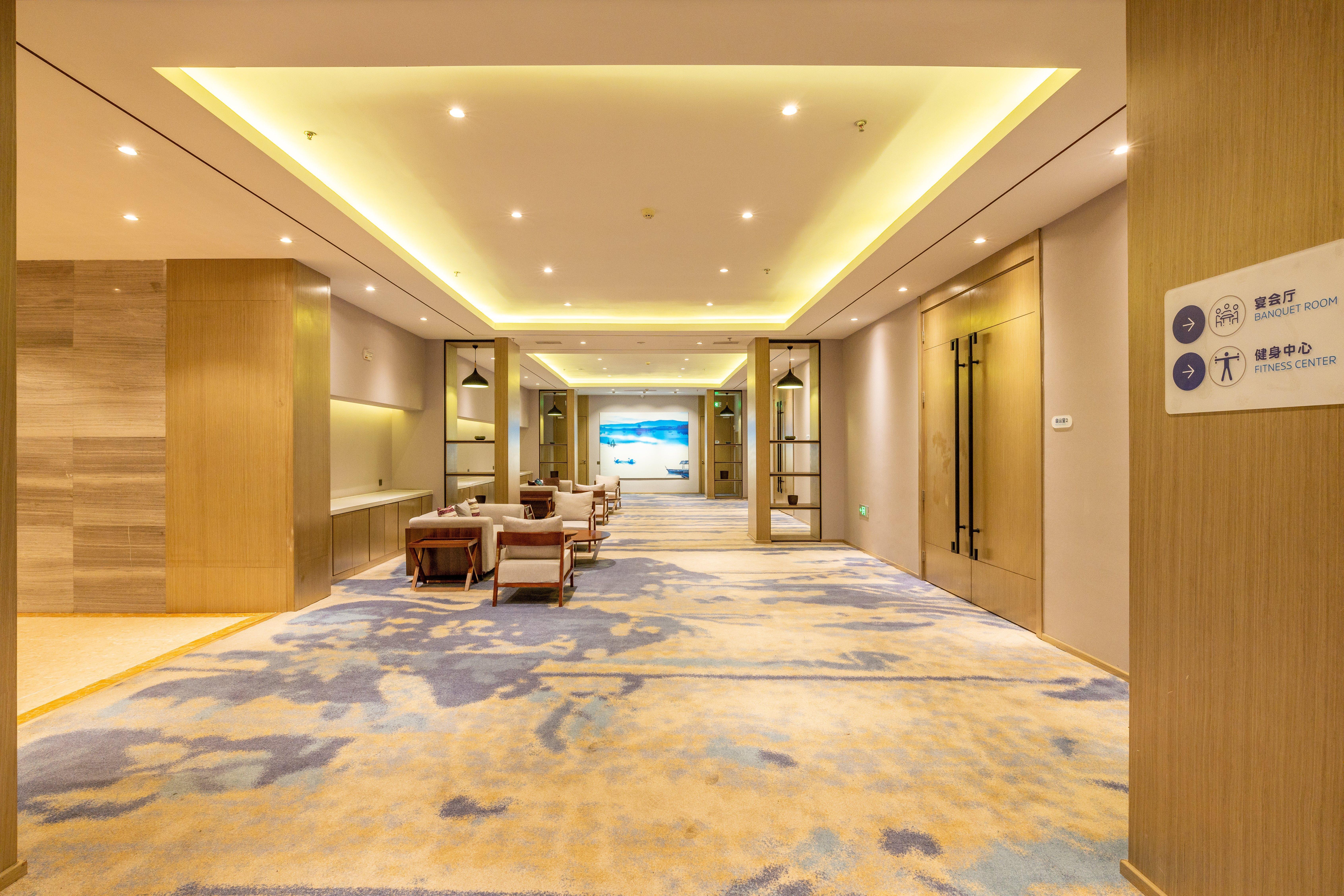 Holiday Inn Express Anshan Downtown By Ihg Exterior photo
